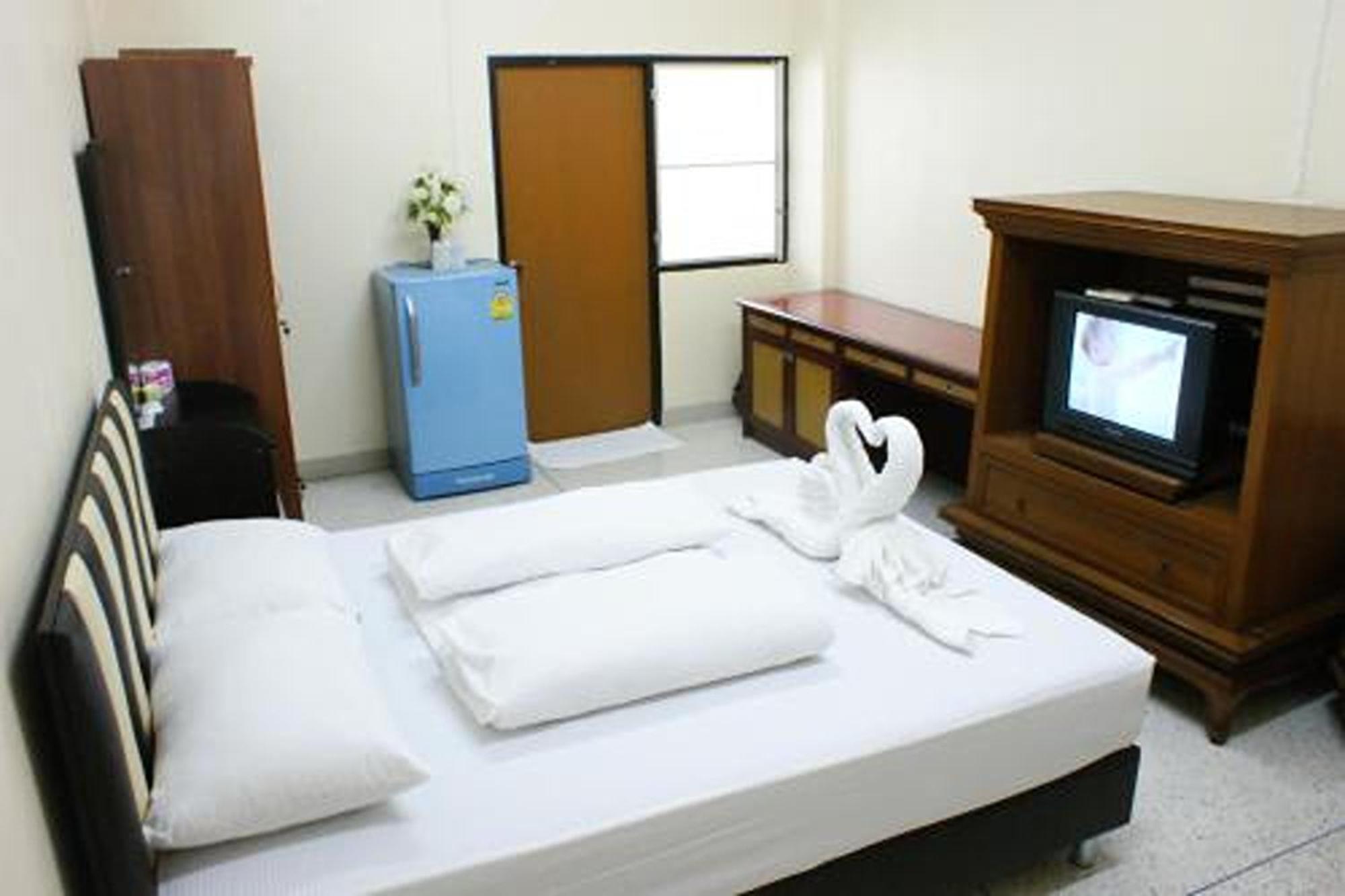 Kim Hotel At Bangplong Ban Bang Prong Extérieur photo