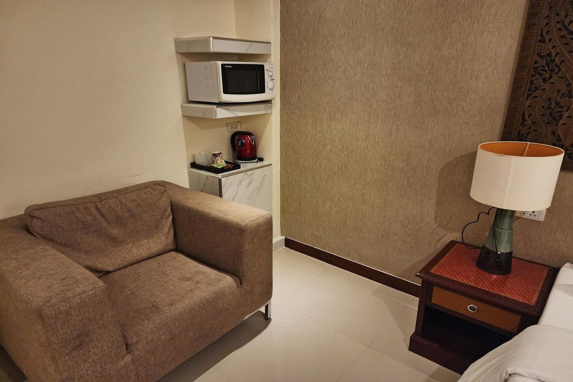 Kim Hotel At Bangplong Ban Bang Prong Extérieur photo